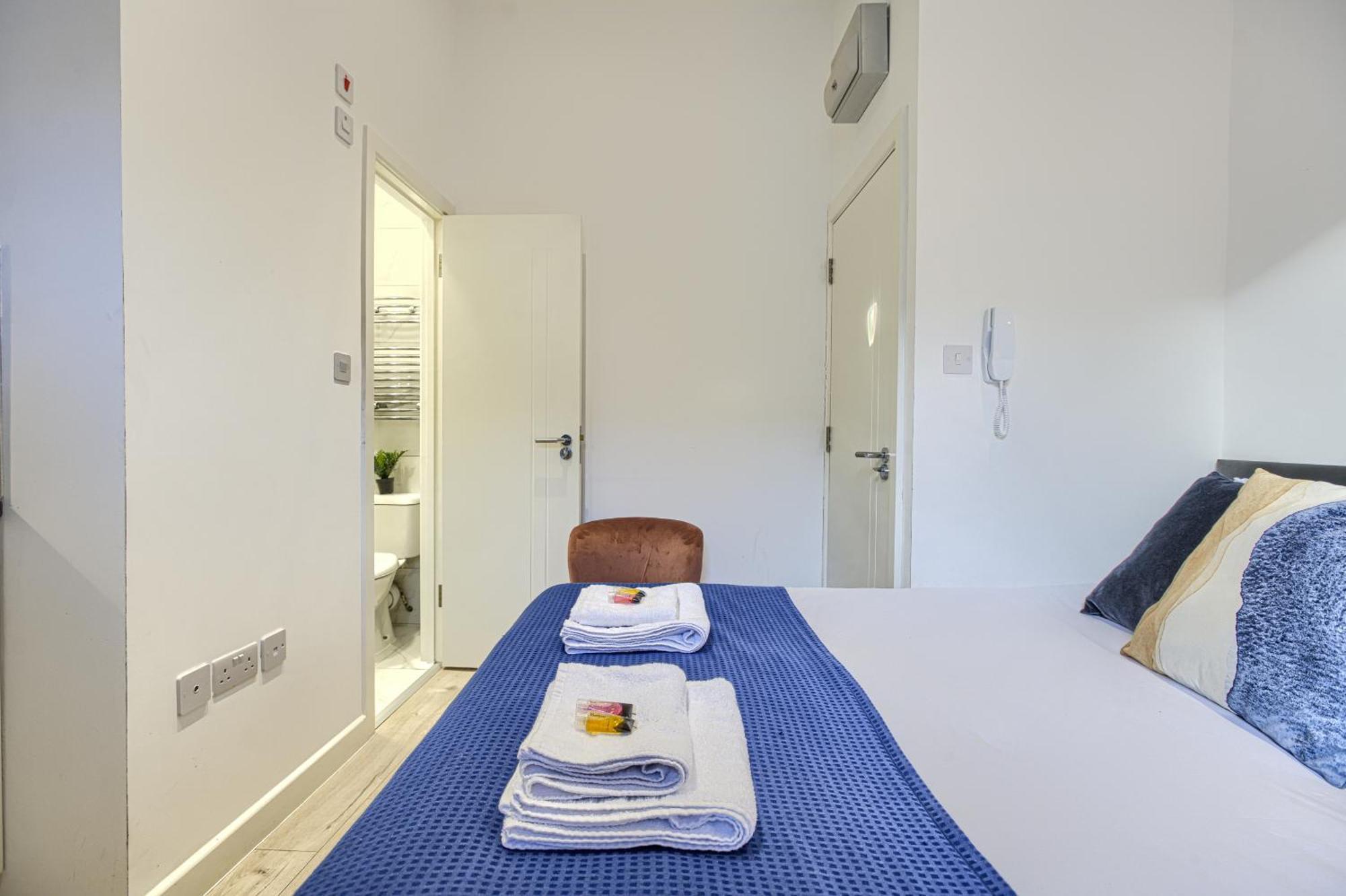 The Finsbury Deluxe Apartments Лондон Номер фото