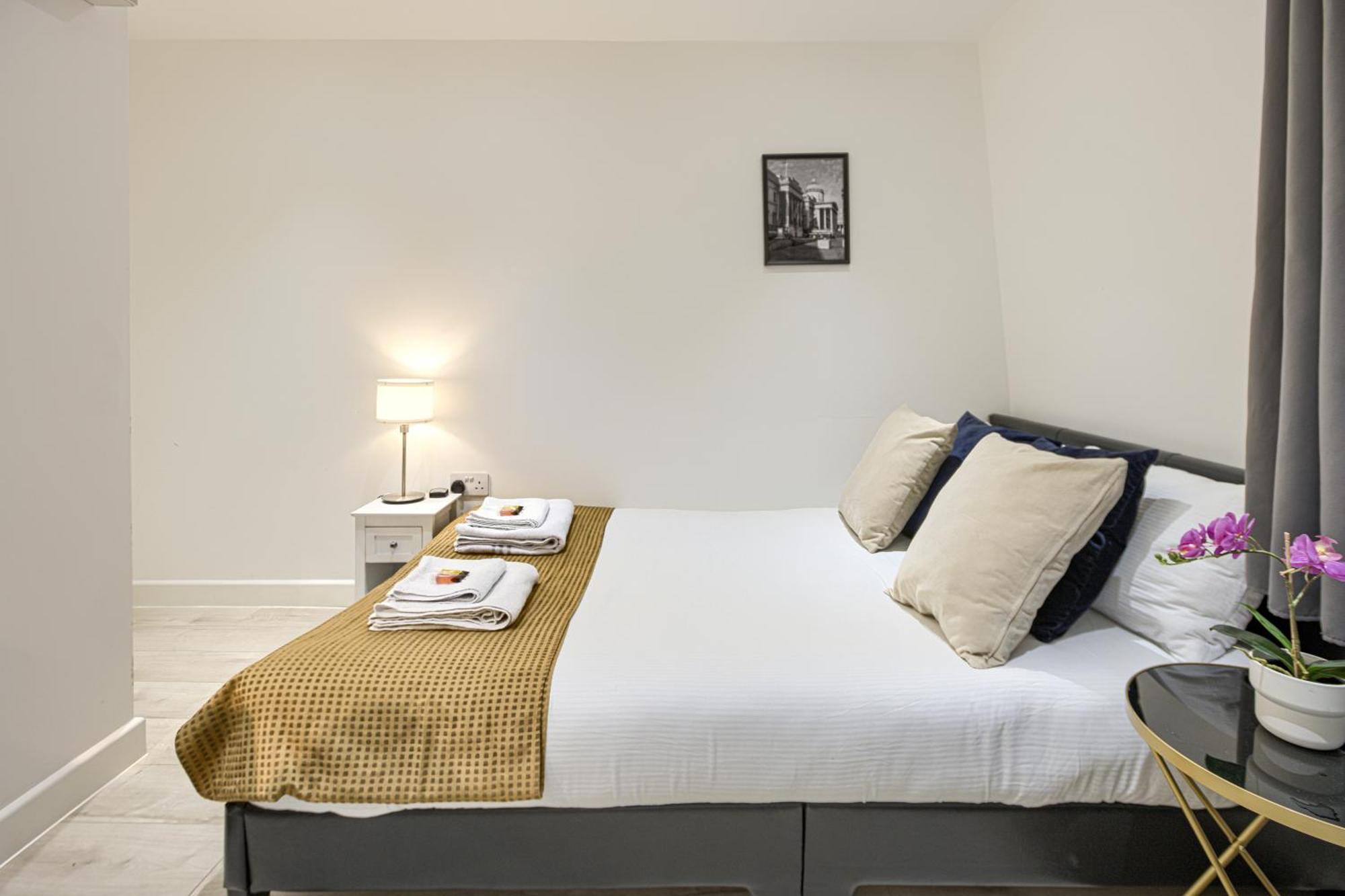 The Finsbury Deluxe Apartments Лондон Номер фото